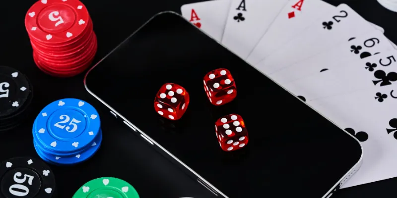 Cân nhắc lợi ích và nguy cơ khi sử dụng tool hack baccarat 